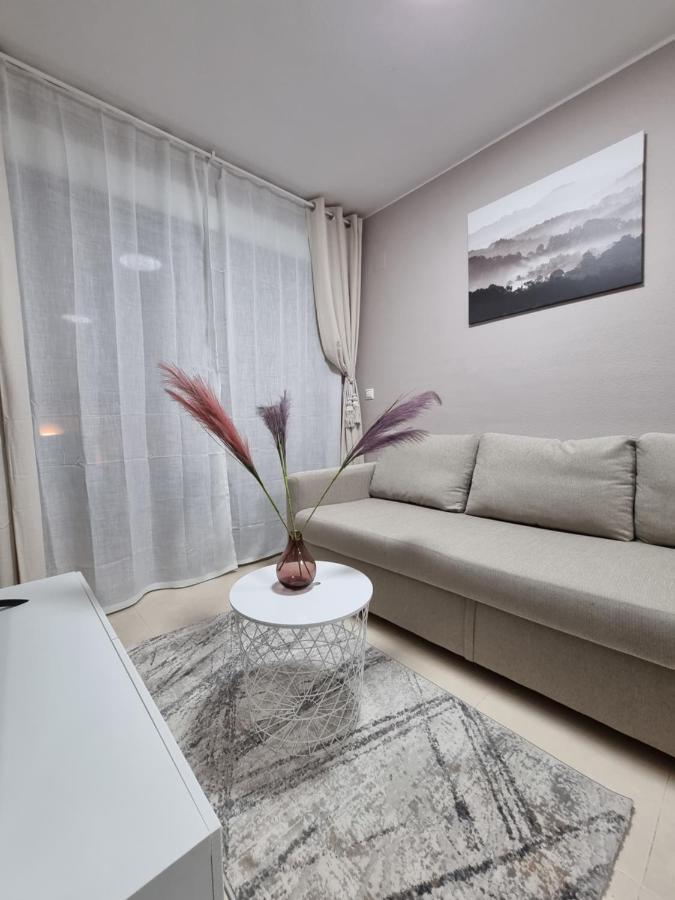 Luxury Evita Apartments In Торевьиа Экстерьер фото