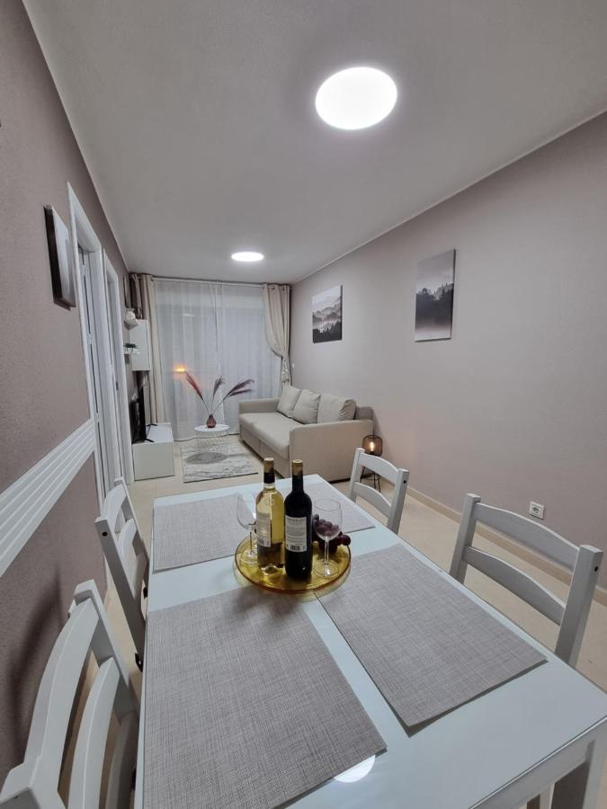 Luxury Evita Apartments In Торевьиа Экстерьер фото