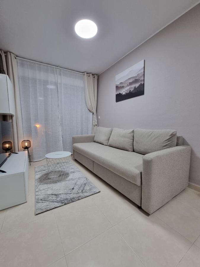 Luxury Evita Apartments In Торевьиа Экстерьер фото
